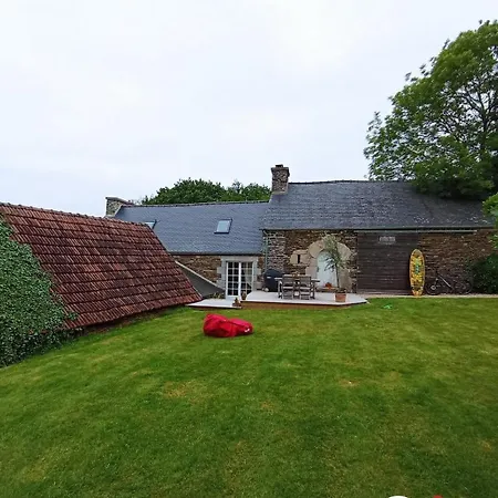 Le Gite Du Petit Plessix Garlan Exterior photo